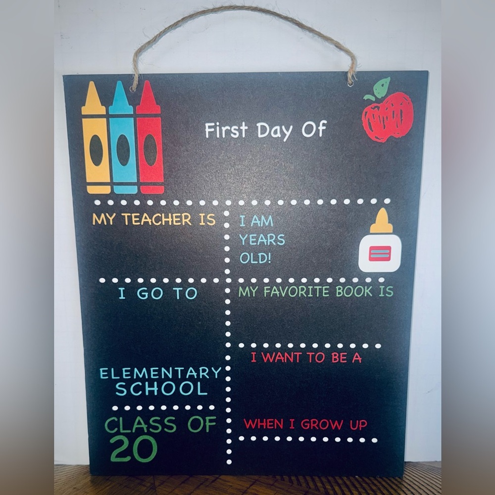 ★ FREE- First Day of School Chalkboard Sign**